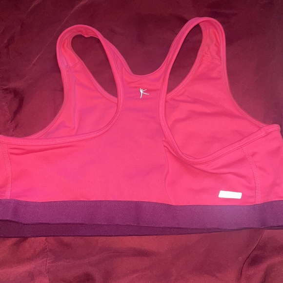 No Padding Sport Bra - Picture 2 of 3